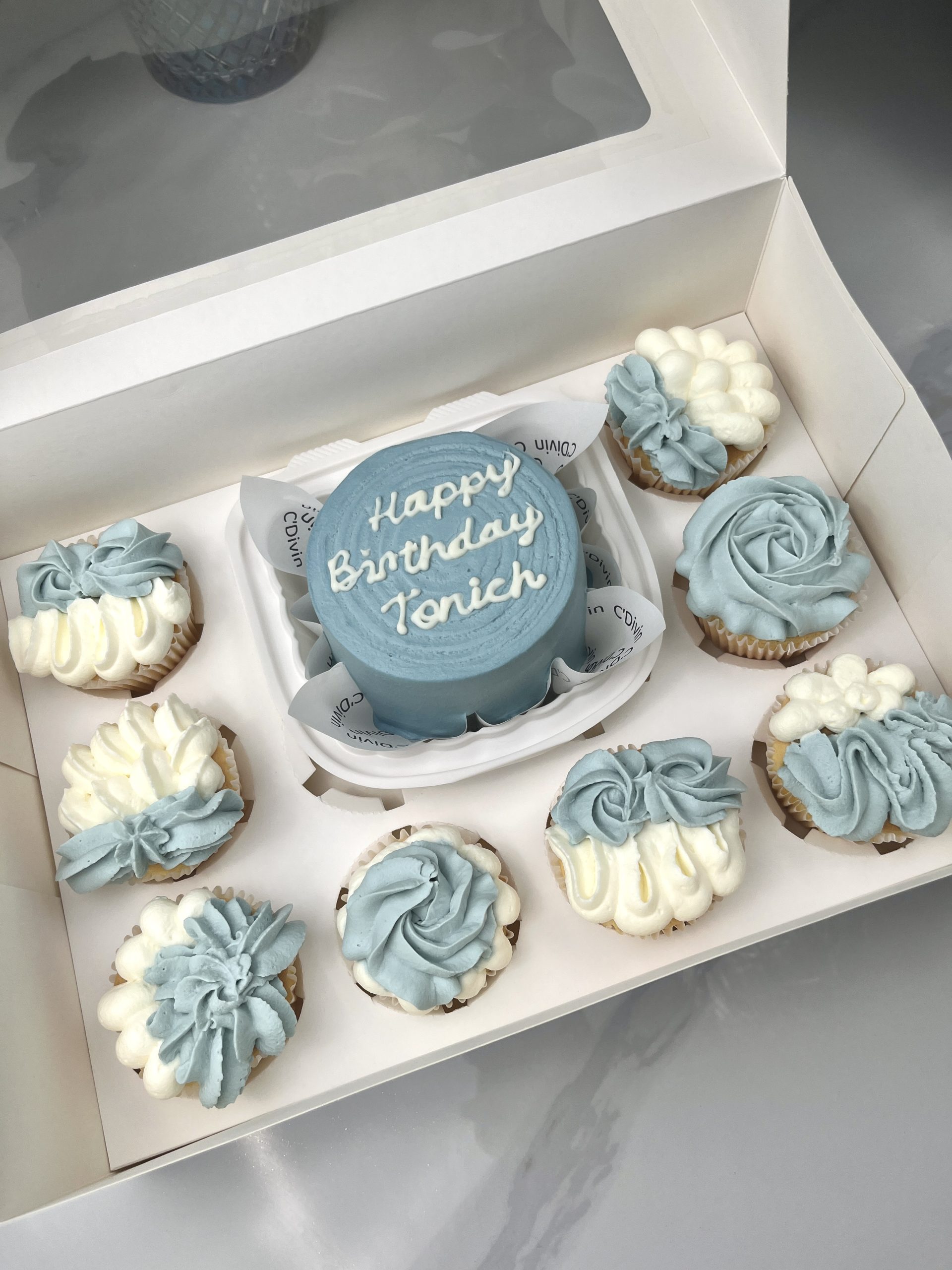 Gift Box for Friends - Image 9