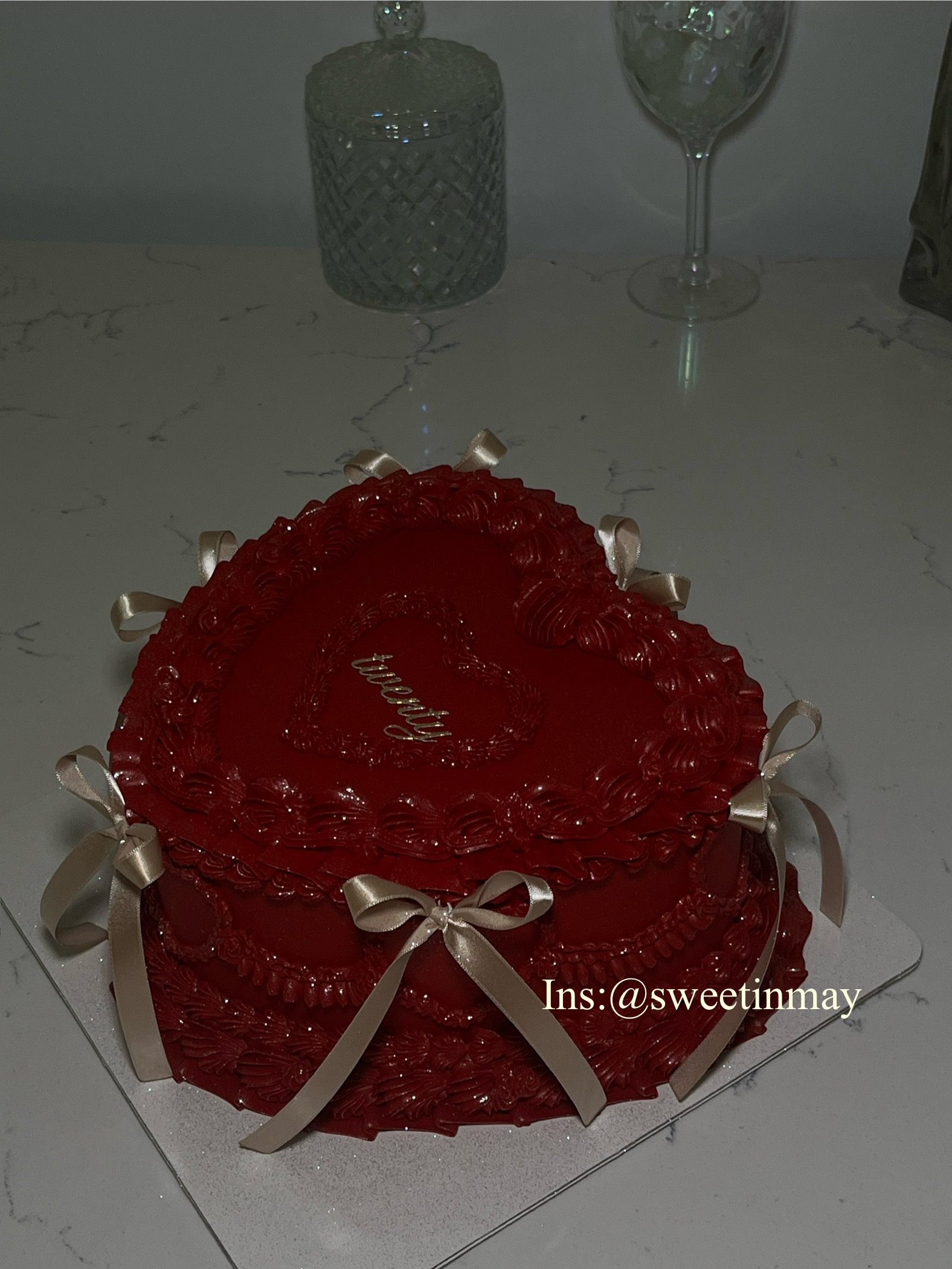 Lambeth Heart Cake - Image 4