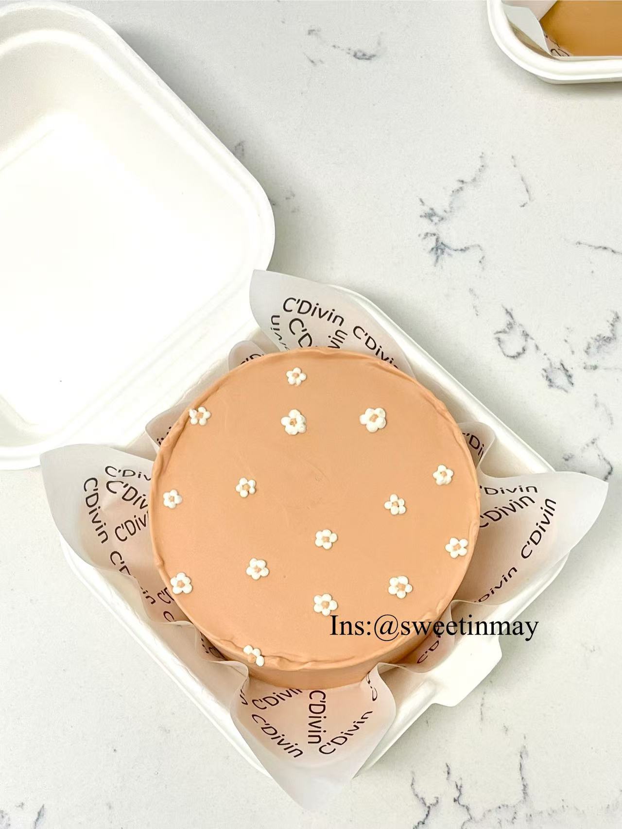 Cute Floral Bento Cake - Image 7