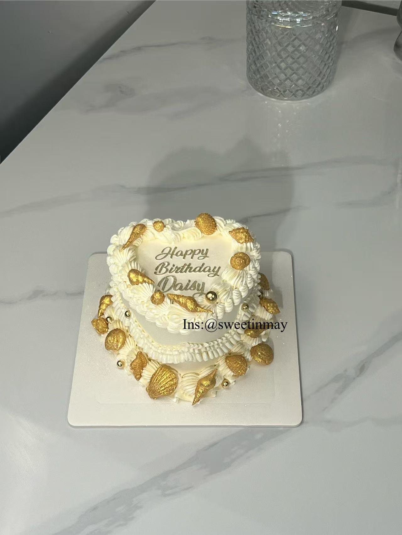 Seashell - Themed Heart Cake - Image 5