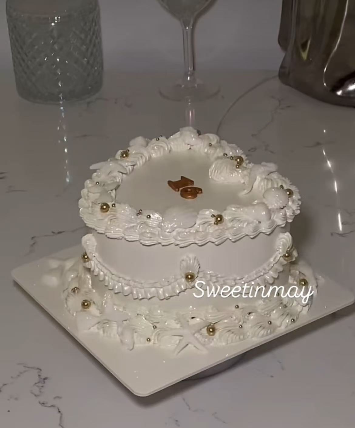 Seashell - Themed Heart Cake - Image 2