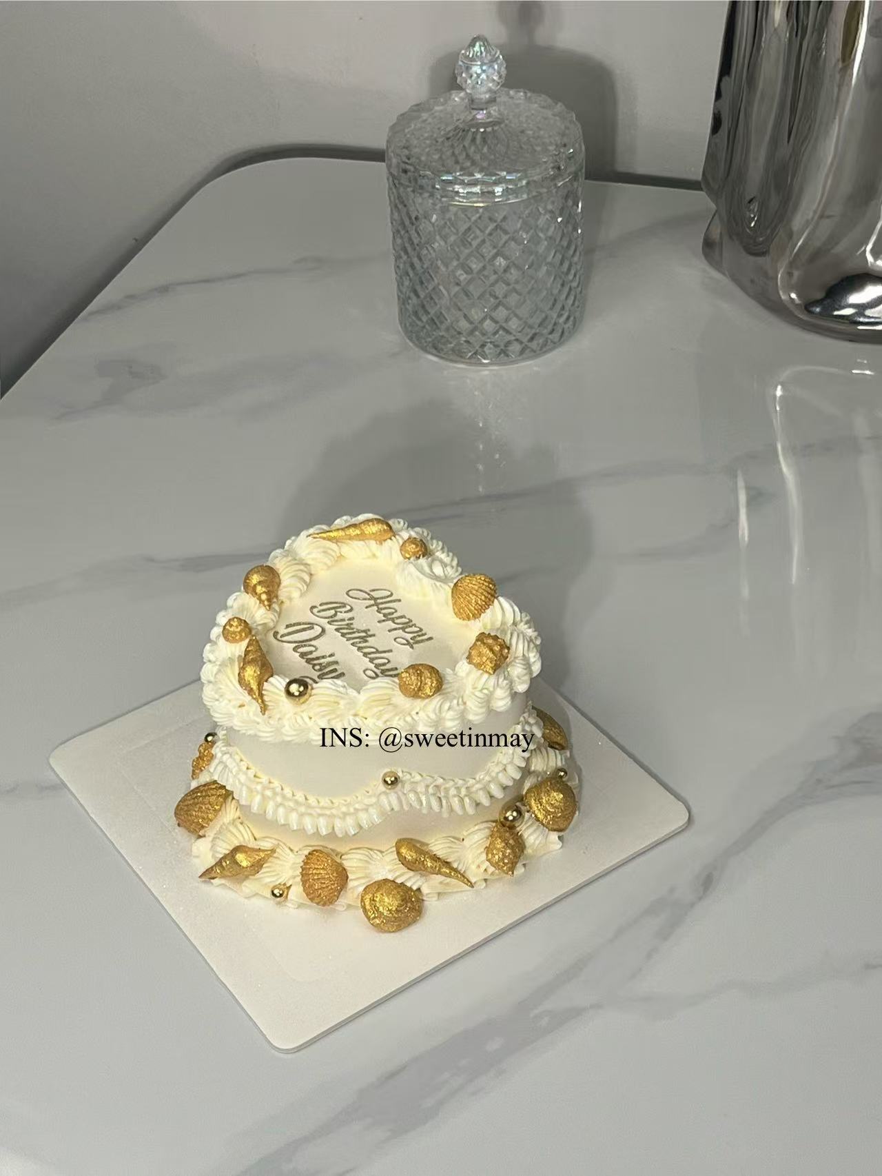 Seashell - Themed Heart Cake - Image 7