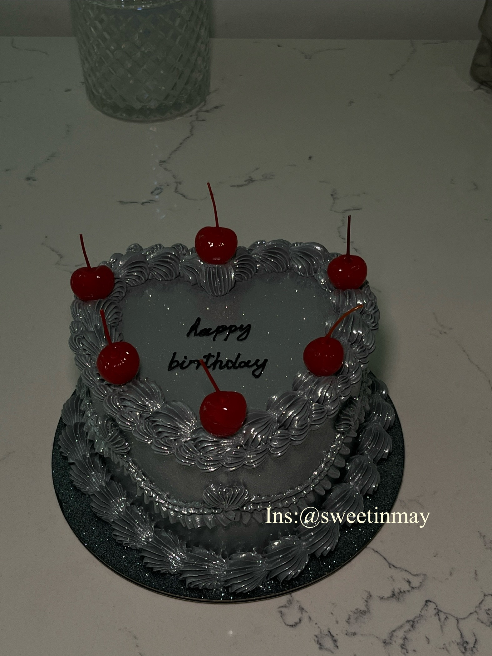 Metallic Gold/Sliver Cake - Image 4